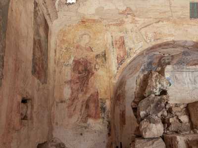 ...riconosciamo un angelo sulla sinistra che indica, sulla destra...